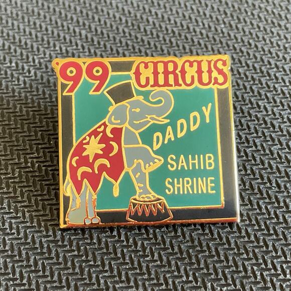 Sahib Shrine Circus Mom and Dad Pin 1999 Collectors Pins with Backs Great Cond. - Picture 2 of 6